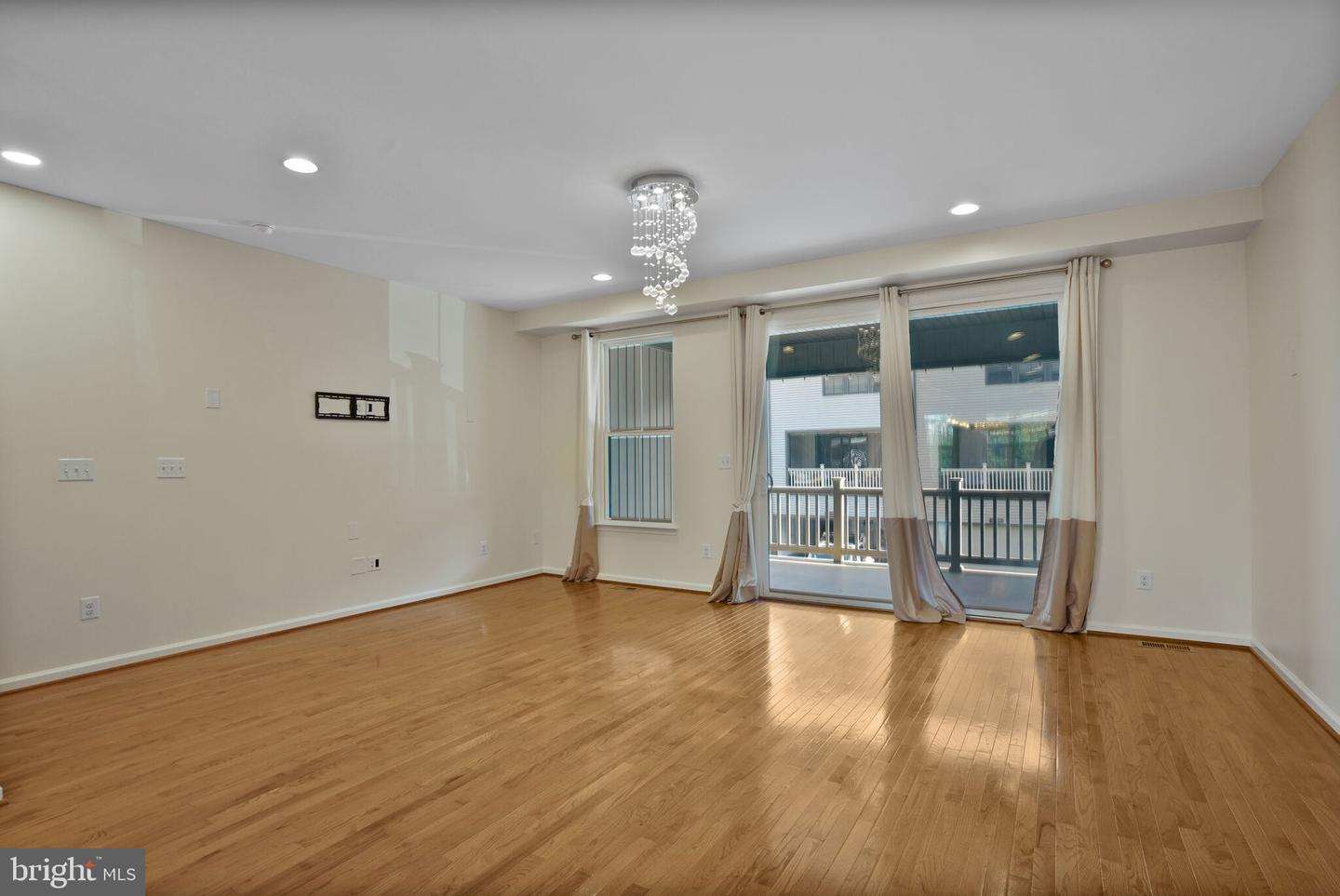 43393 Charitable St Property Photo 11