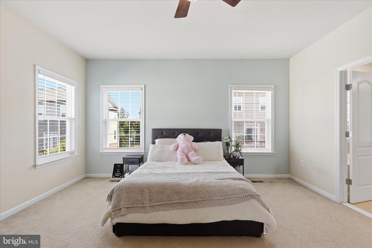 20925 Houseman Ter Property Photo 20