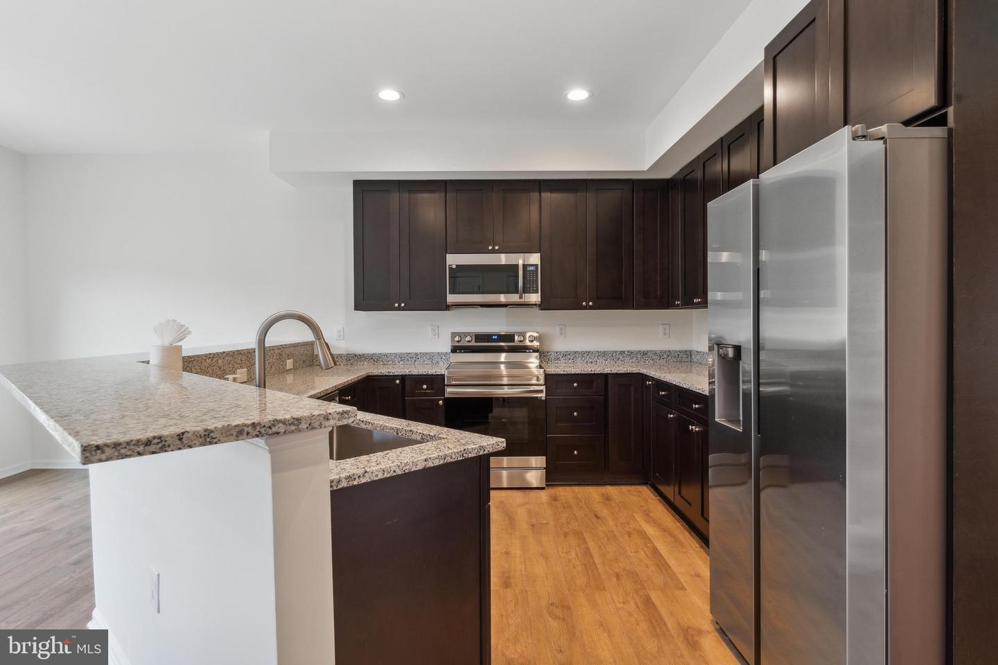 VALO2130856 Property Photo 2