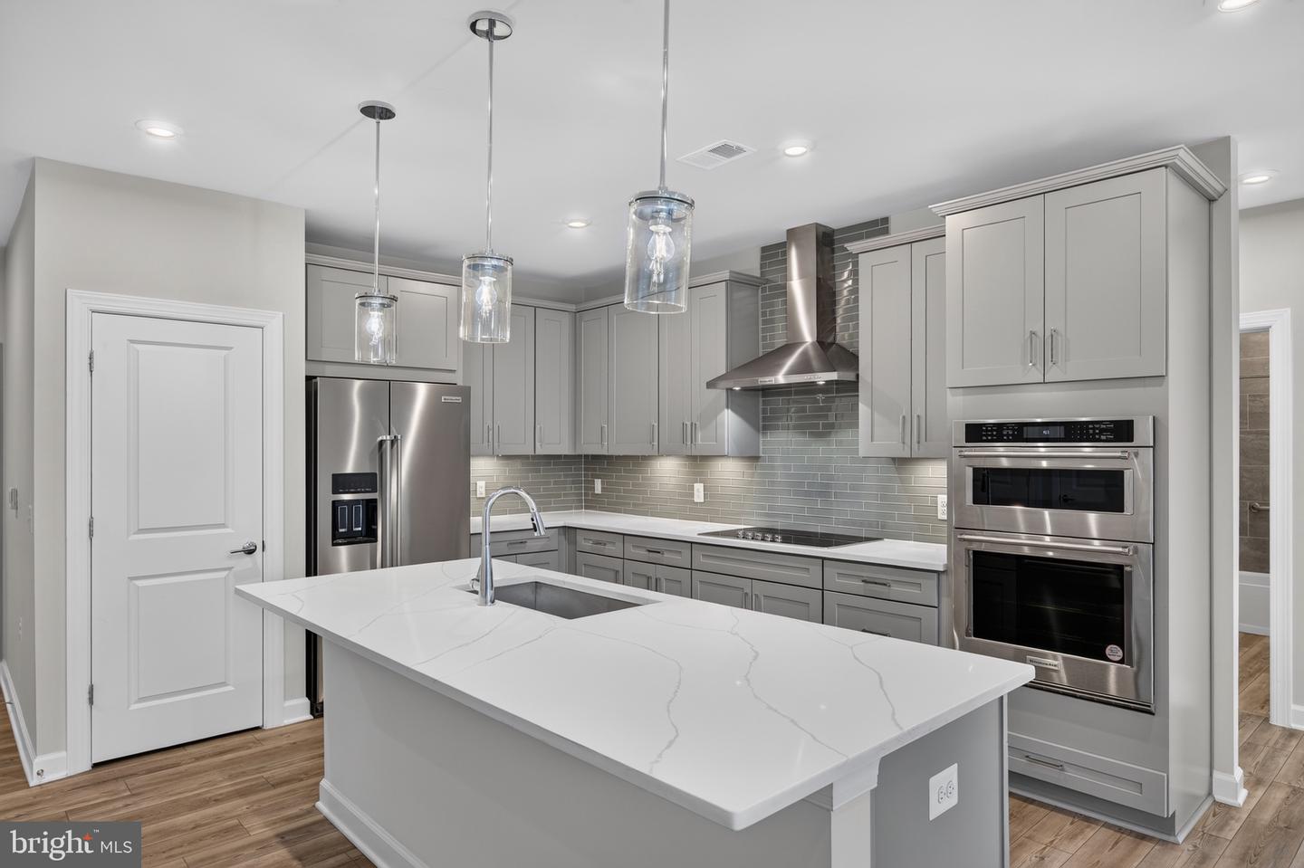 21630 Hawksbill High Cir #406 Property Photo 1