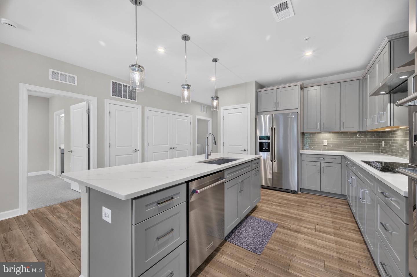 21630 Hawksbill High Cir #406 Property Photo 10