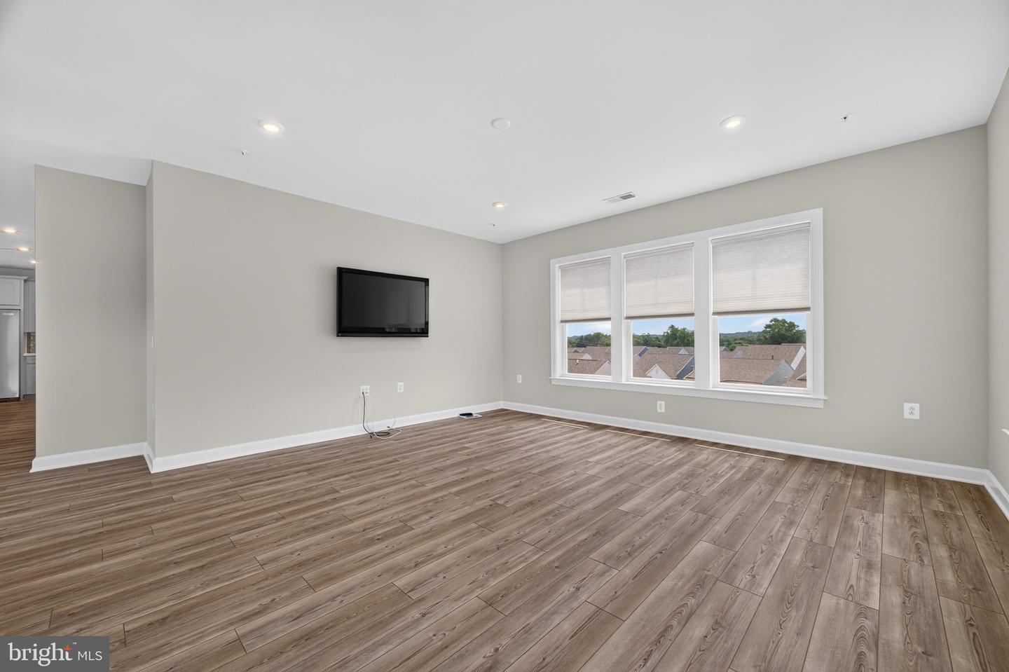 21630 Hawksbill High Cir #406 Property Photo 18