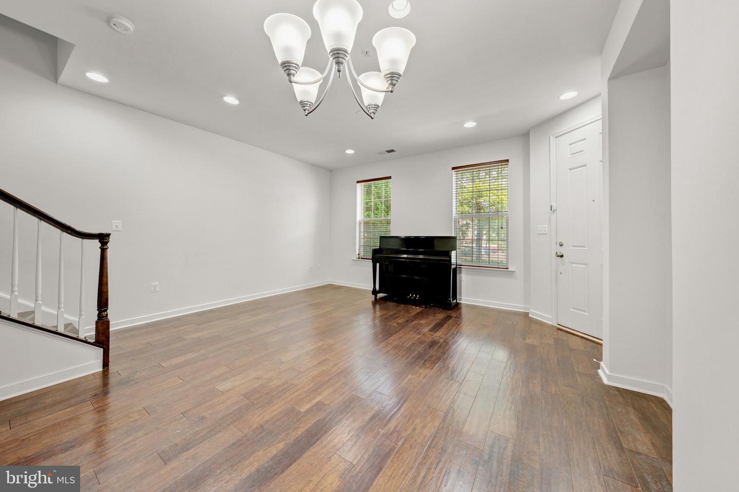 44100 Vaira Ter Property Photo 11
