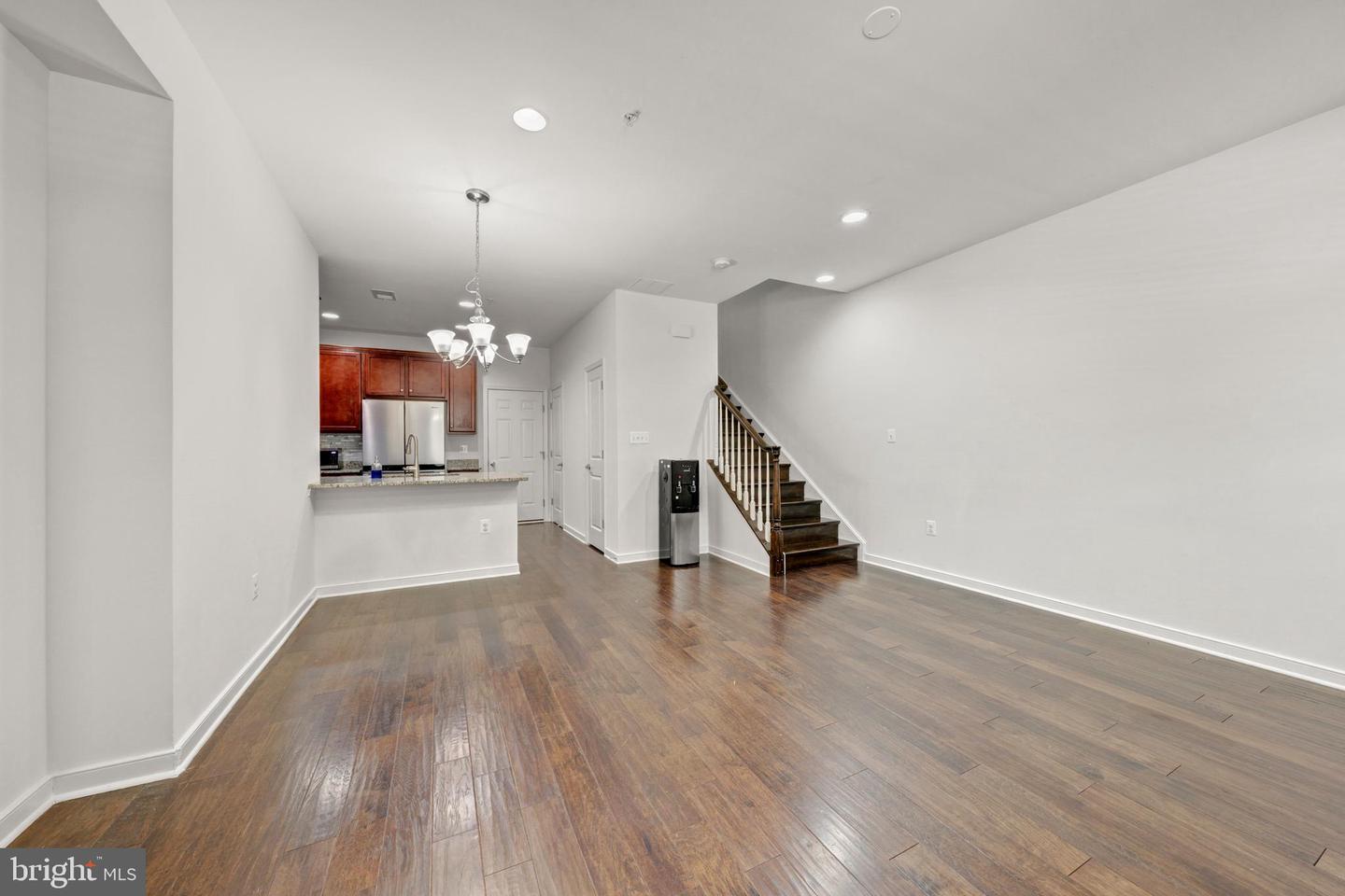 44100 Vaira Ter Property Photo 17
