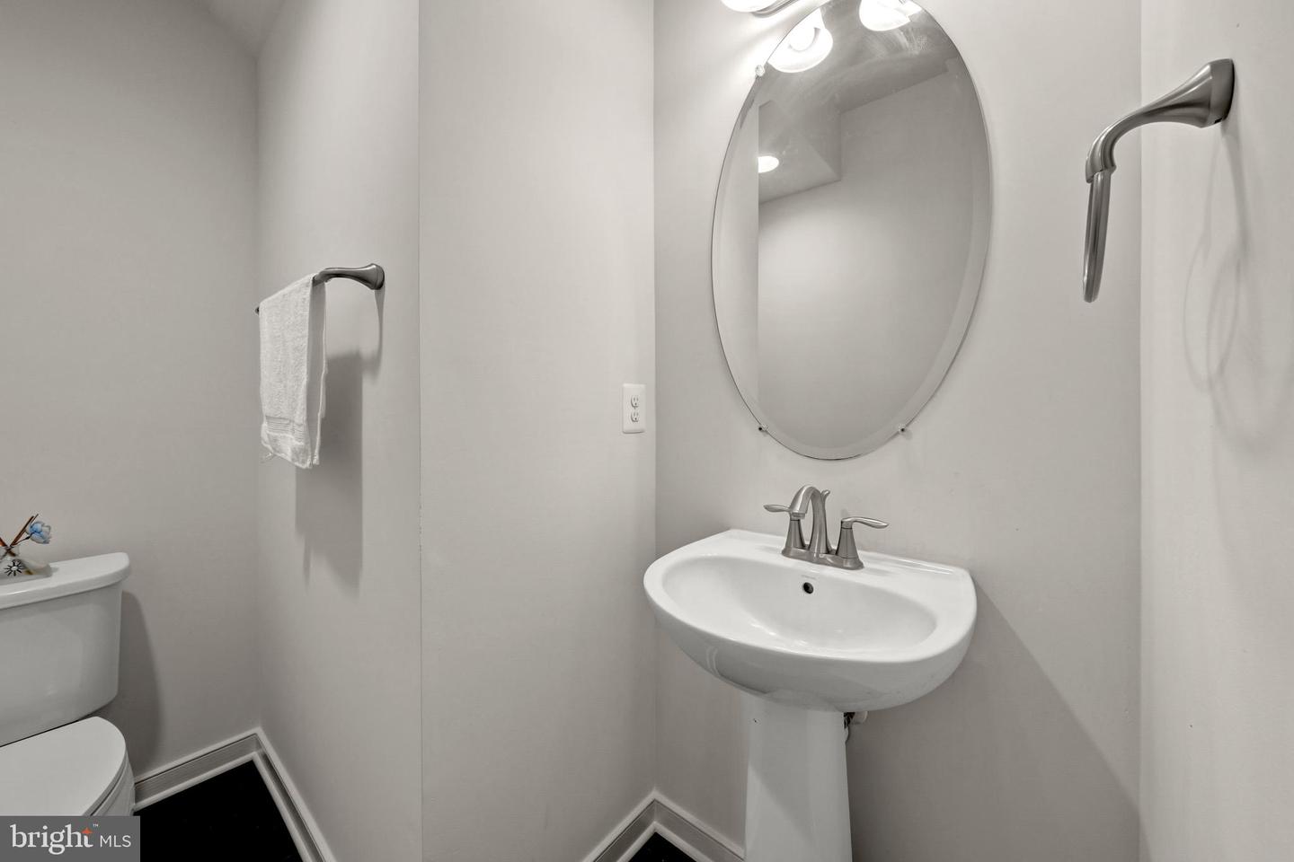 44100 Vaira Ter Property Photo 18