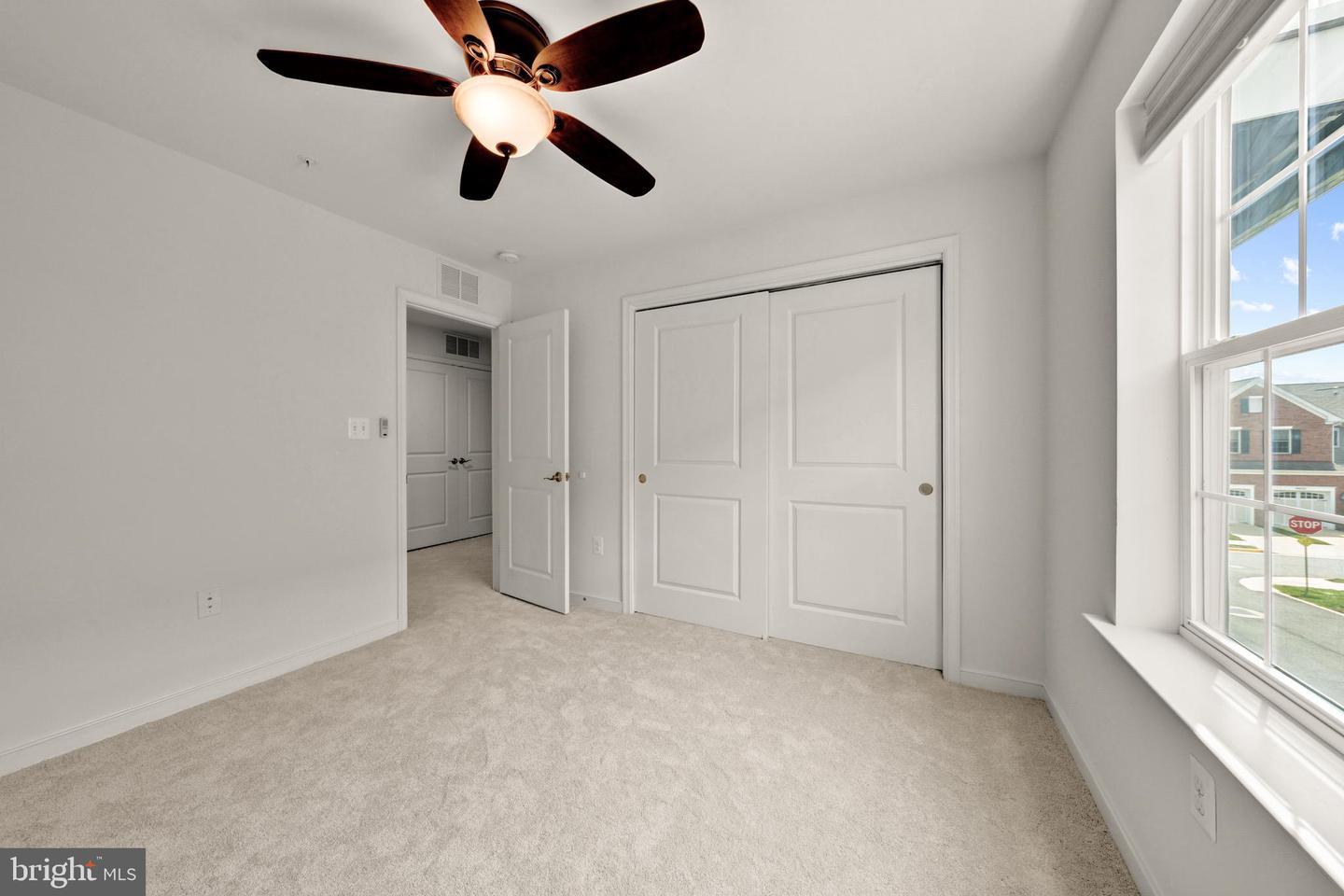 44100 Vaira Ter Property Photo 28