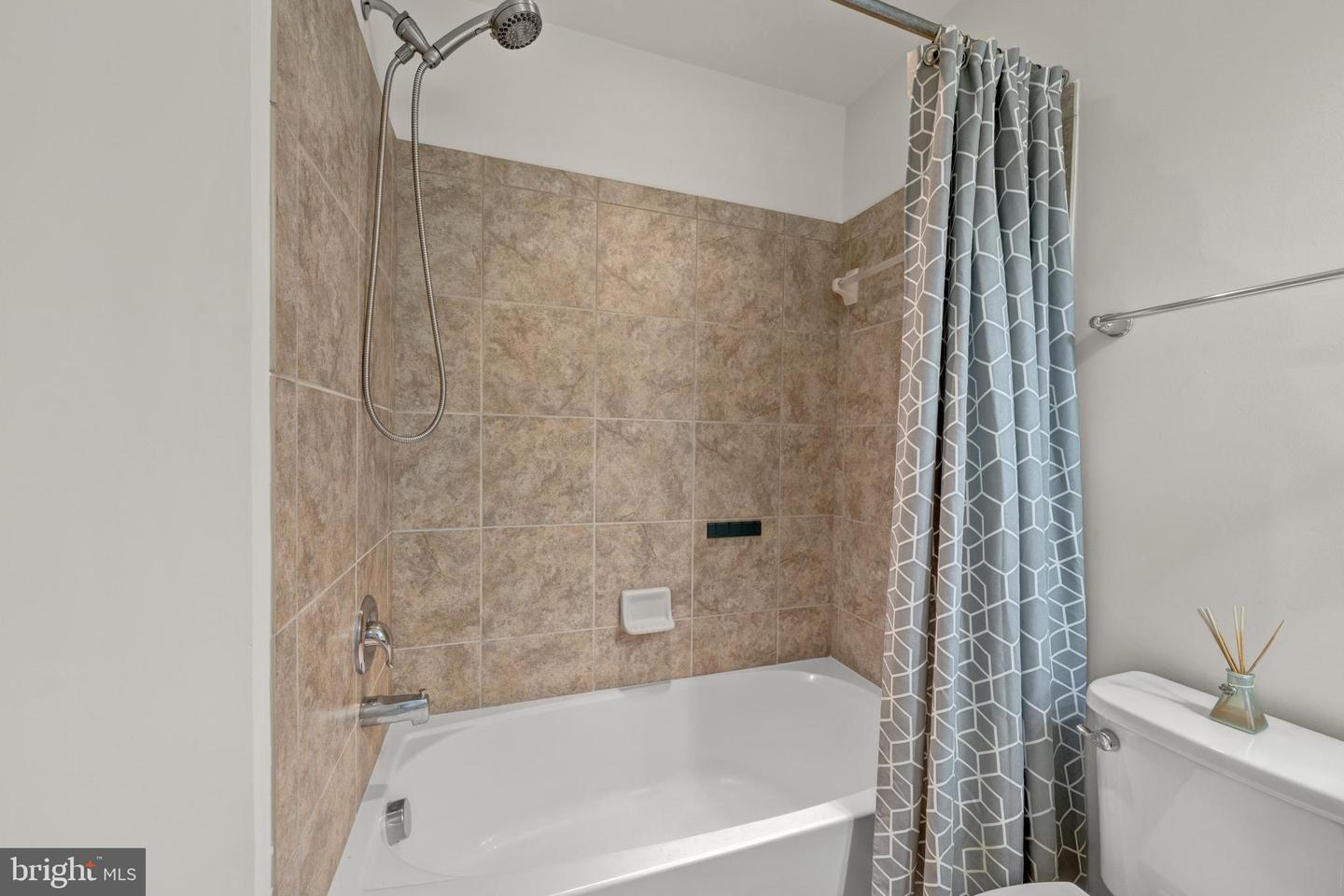 44100 Vaira Ter Property Photo 30