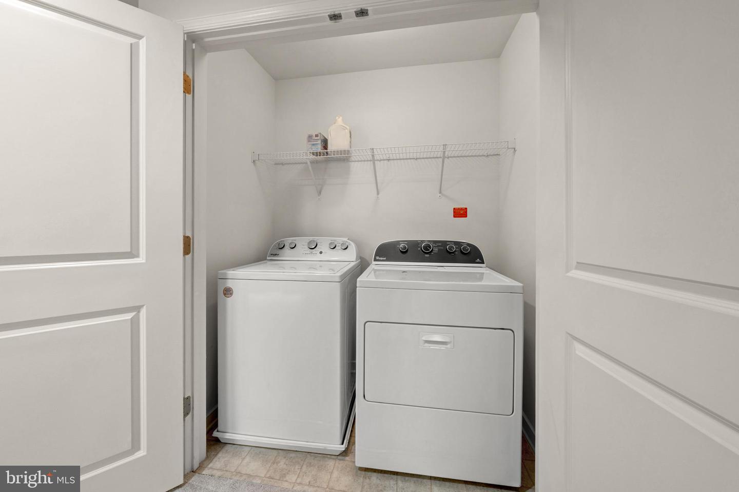 44100 Vaira Ter Property Photo 31