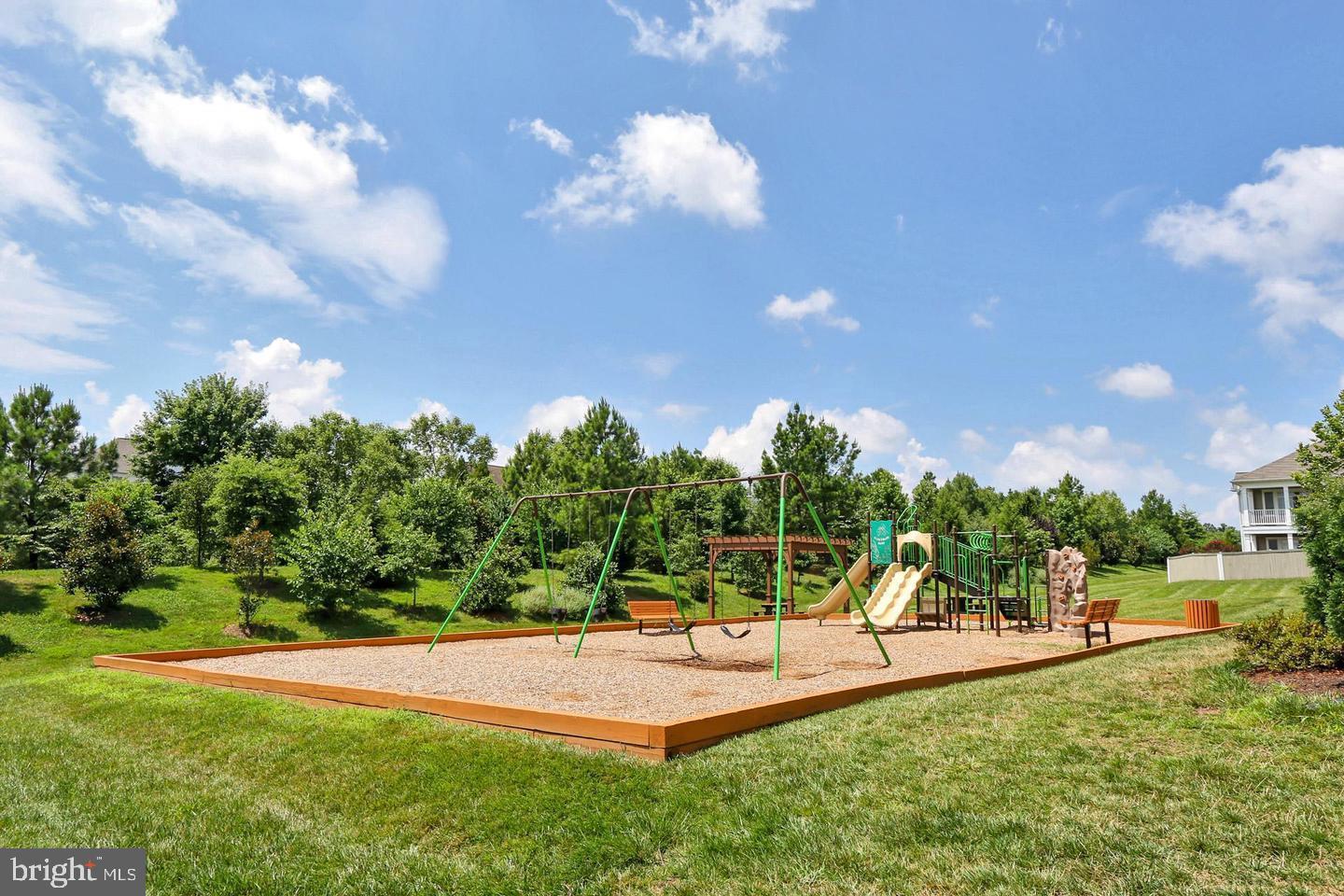 44100 Vaira Ter Property Photo 43