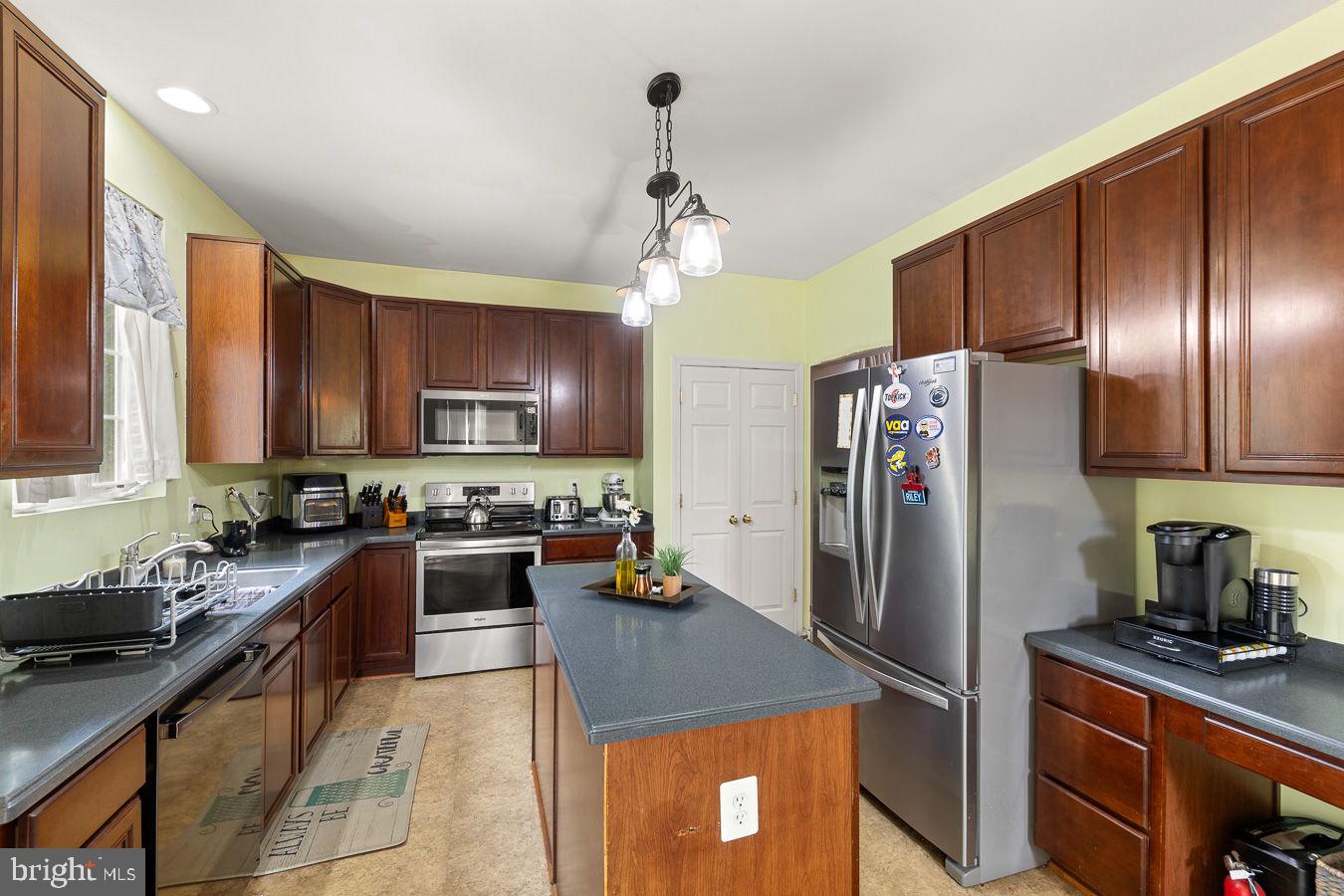 35554 Sarasota St Property Photo 6