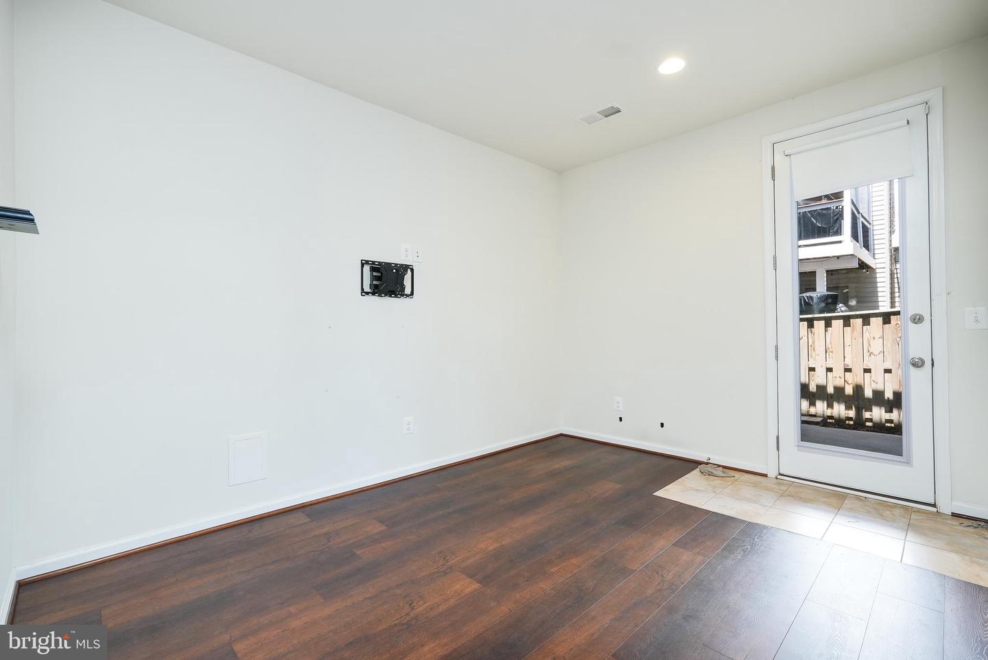 24461 Juniper Wood Ter Property Photo 12