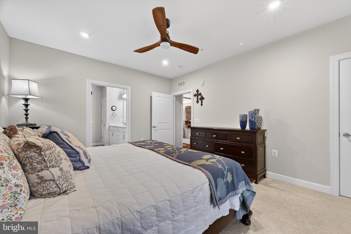 21630 Hawksbill High Cir #204 Property Photo 19