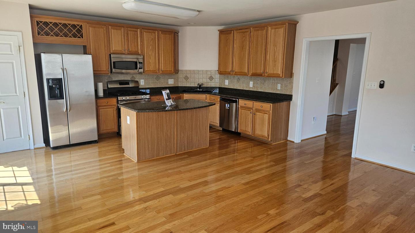 42683 Hollyhock Ter Property Photo 3