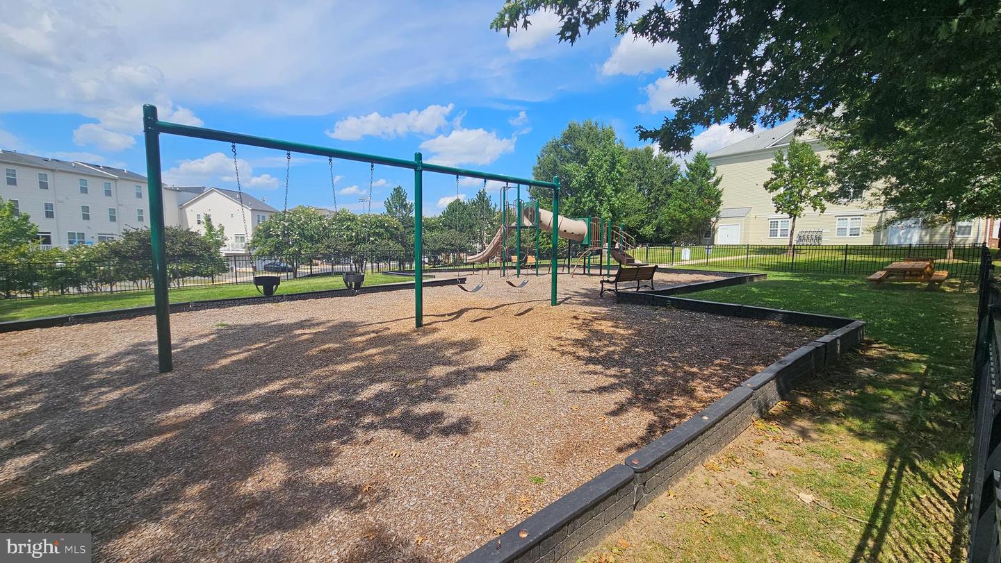 42683 Hollyhock Ter Property Photo 26