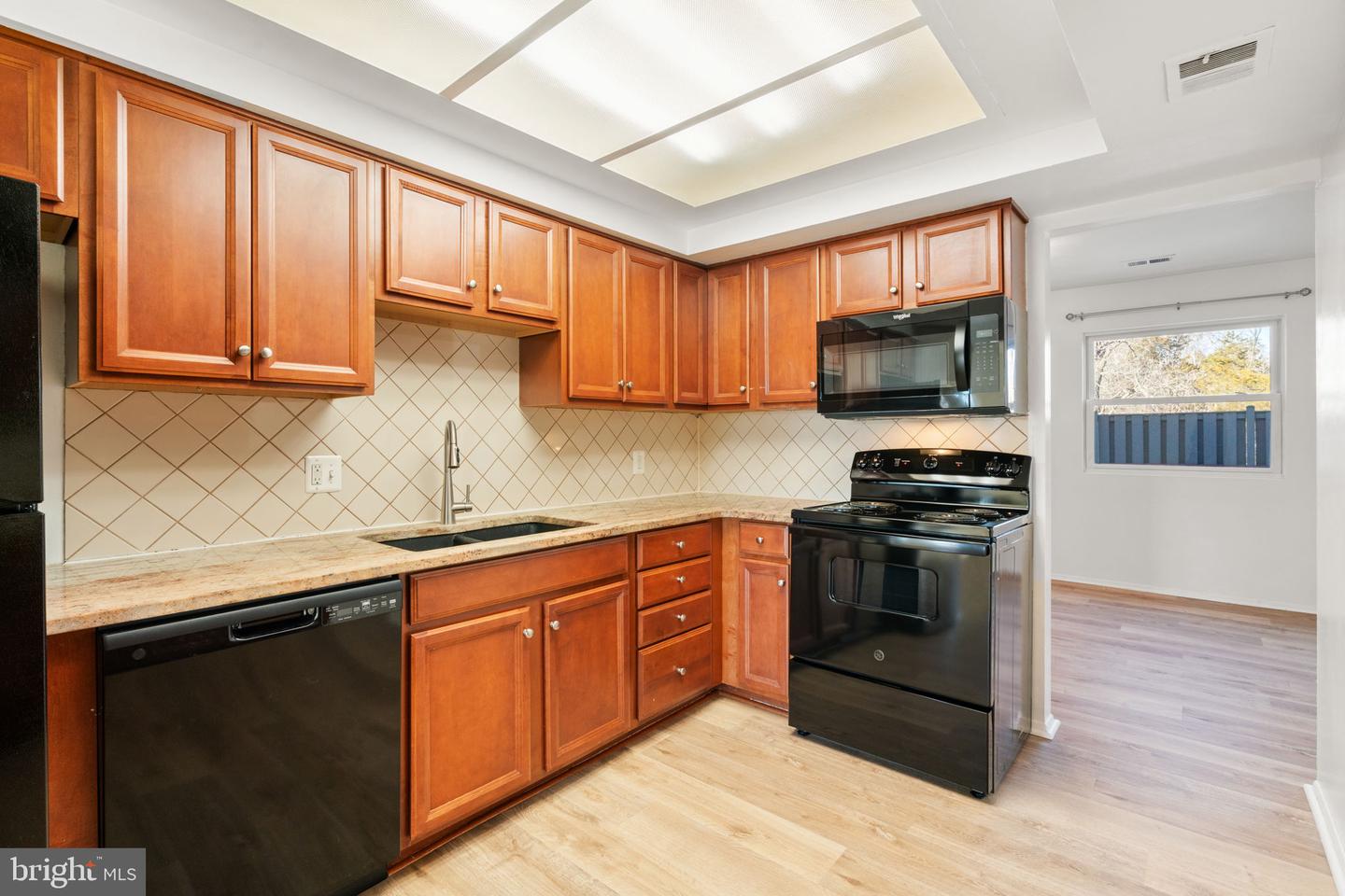 30 Carolina Ct Property Photo 12