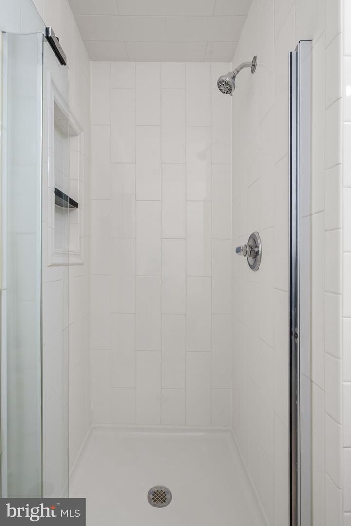 30 Carolina Ct Property Photo 25