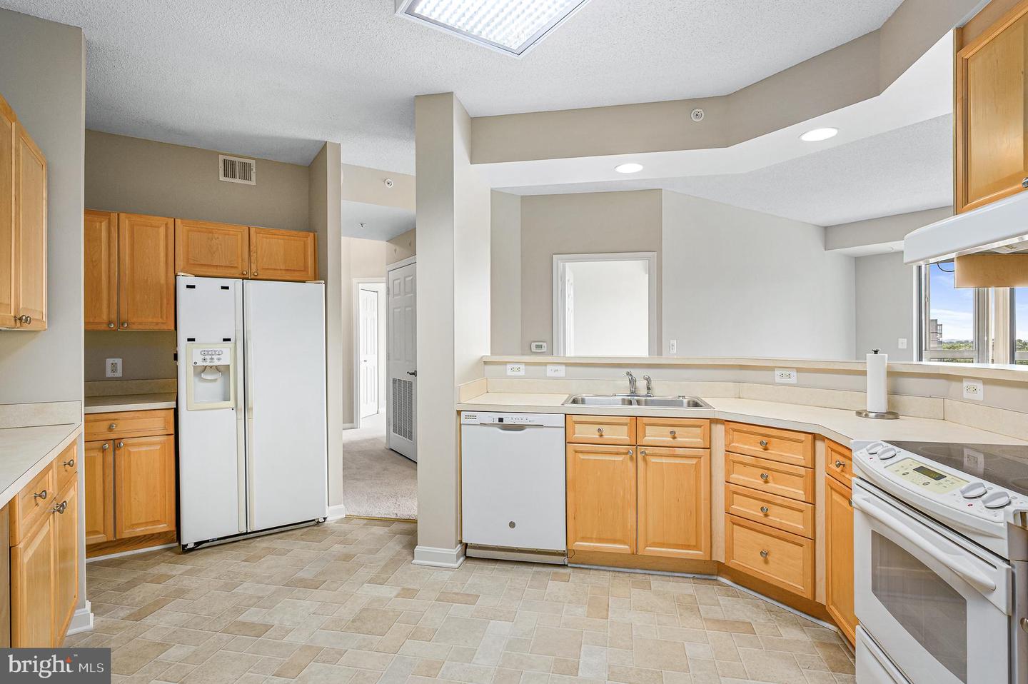 19365 Cypress Ridge Ter #615 Property Photo 14