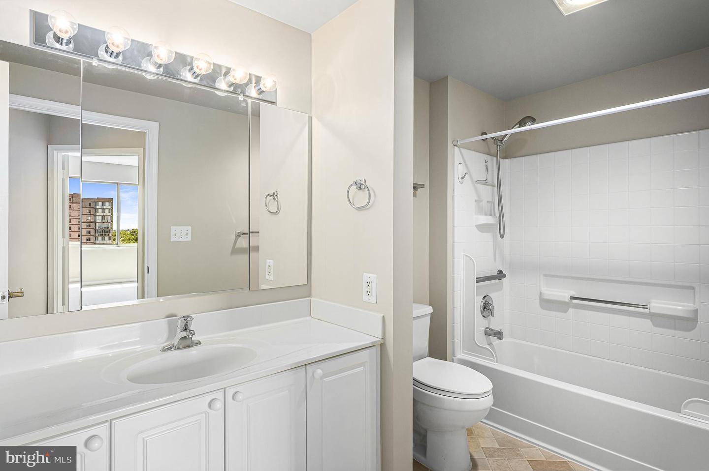 19365 Cypress Ridge Ter #615 Property Photo 24