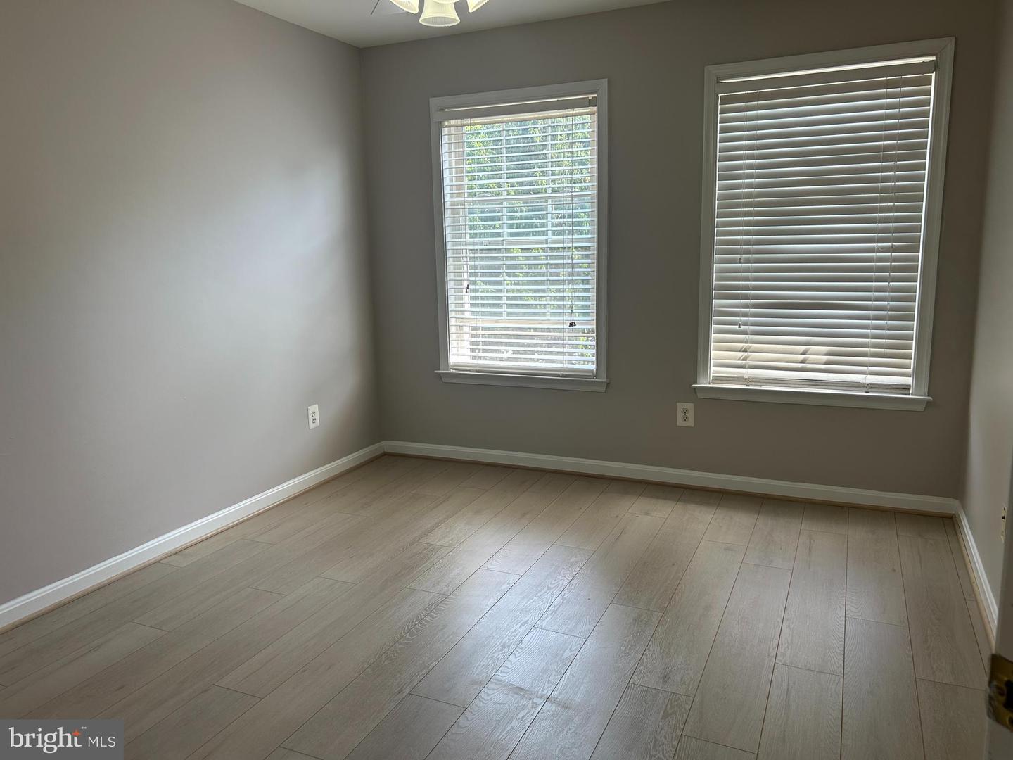 20381 Fallsway Ter Property Photo 24
