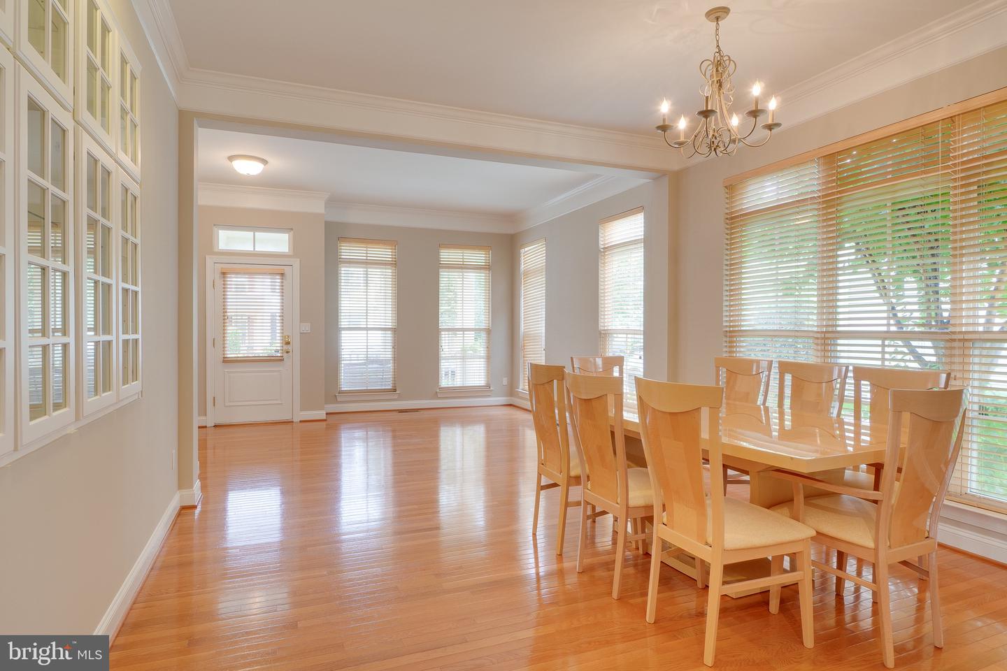 42718 Explorer Property Photo 3