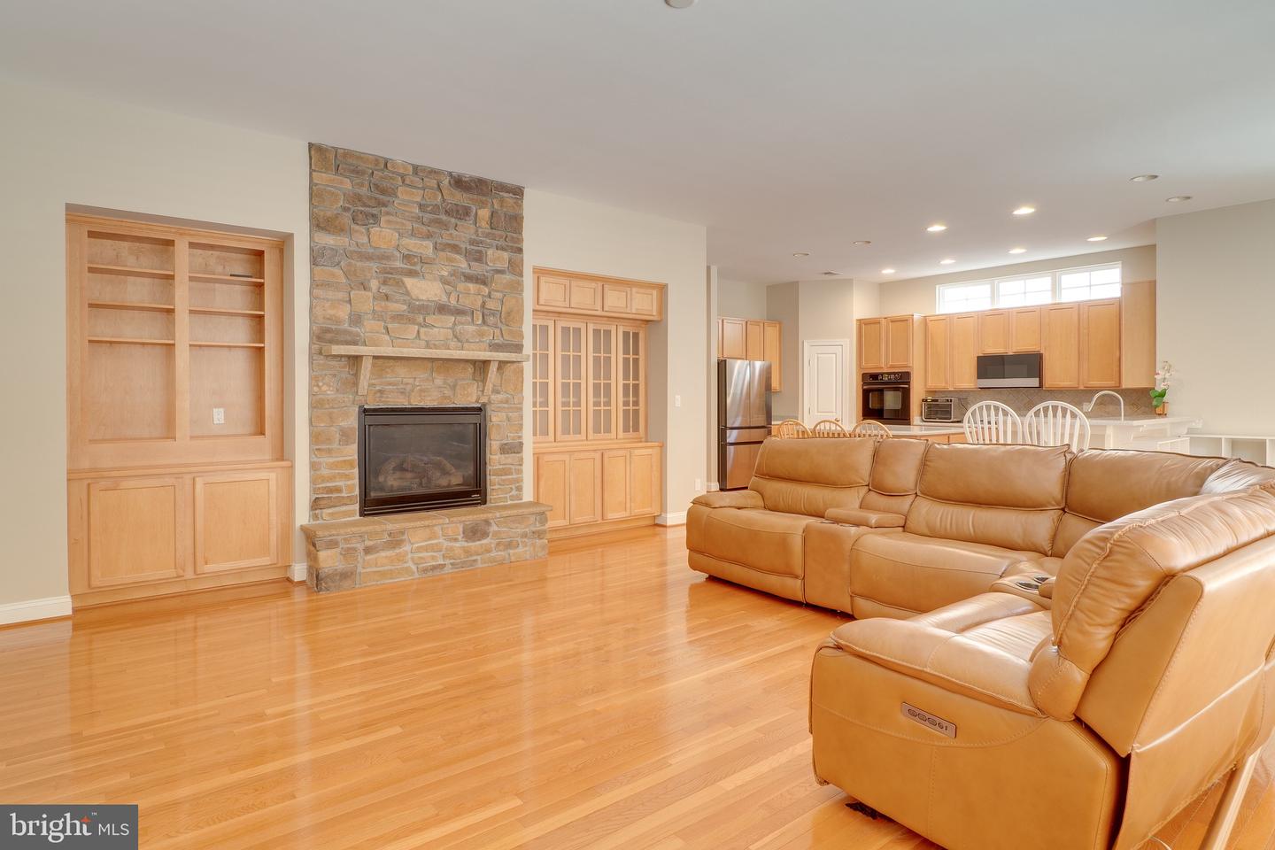 42718 Explorer Property Photo 10