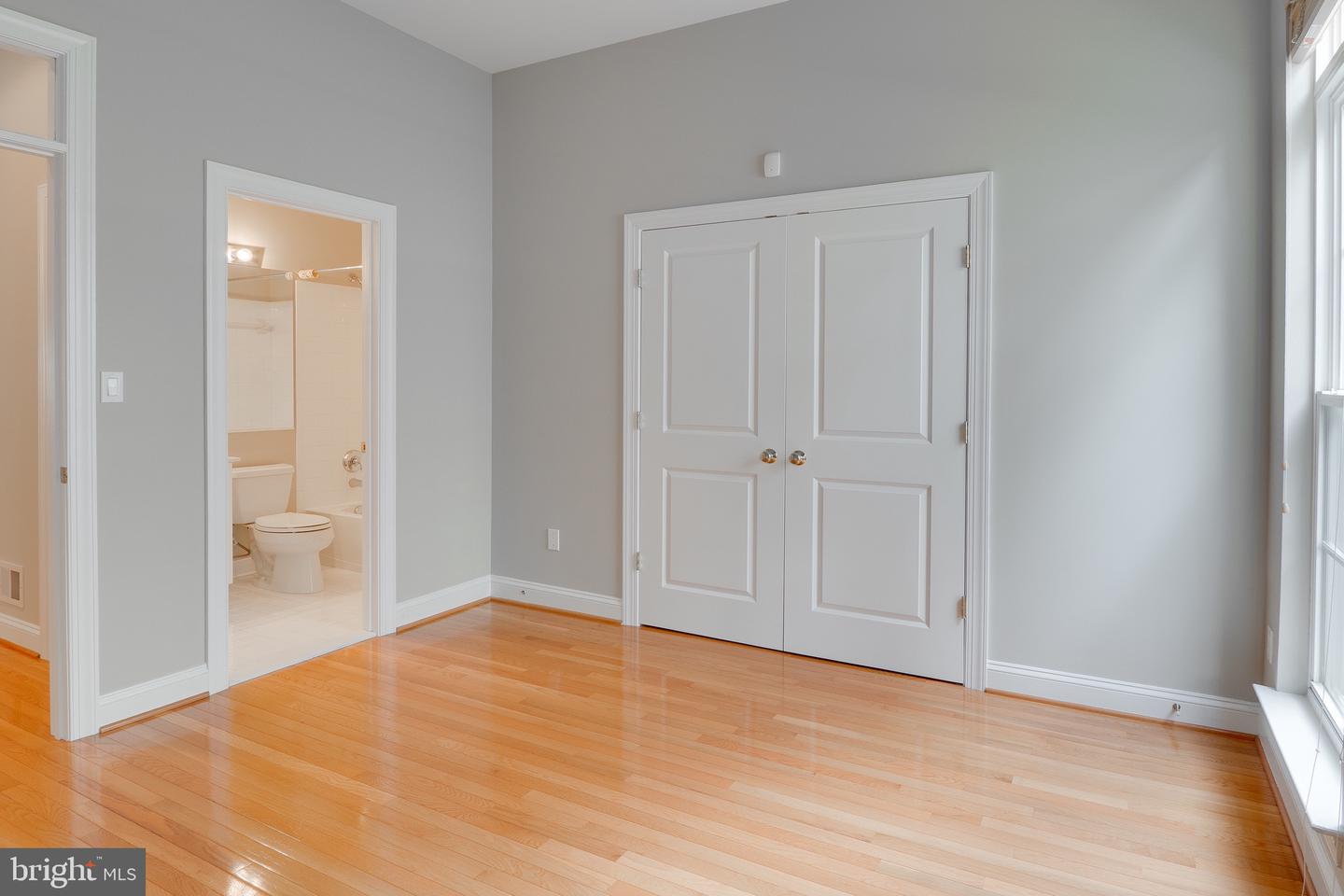 42718 Explorer Property Photo 12