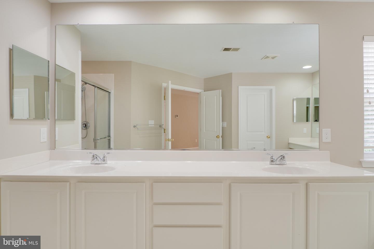 42718 Explorer Property Photo 18