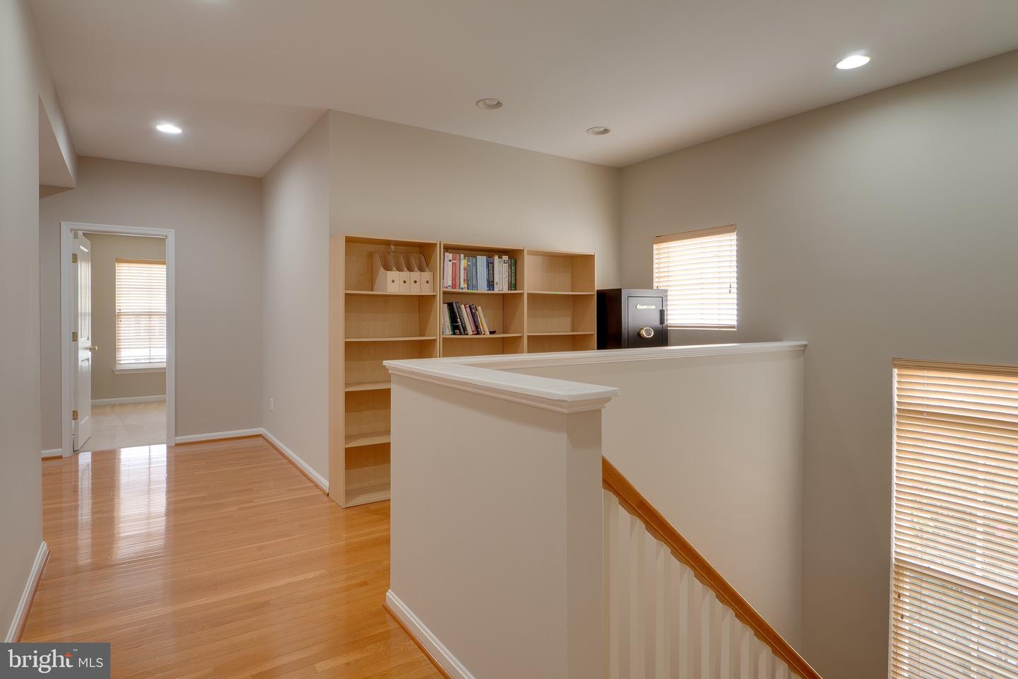 42718 Explorer Property Photo 21