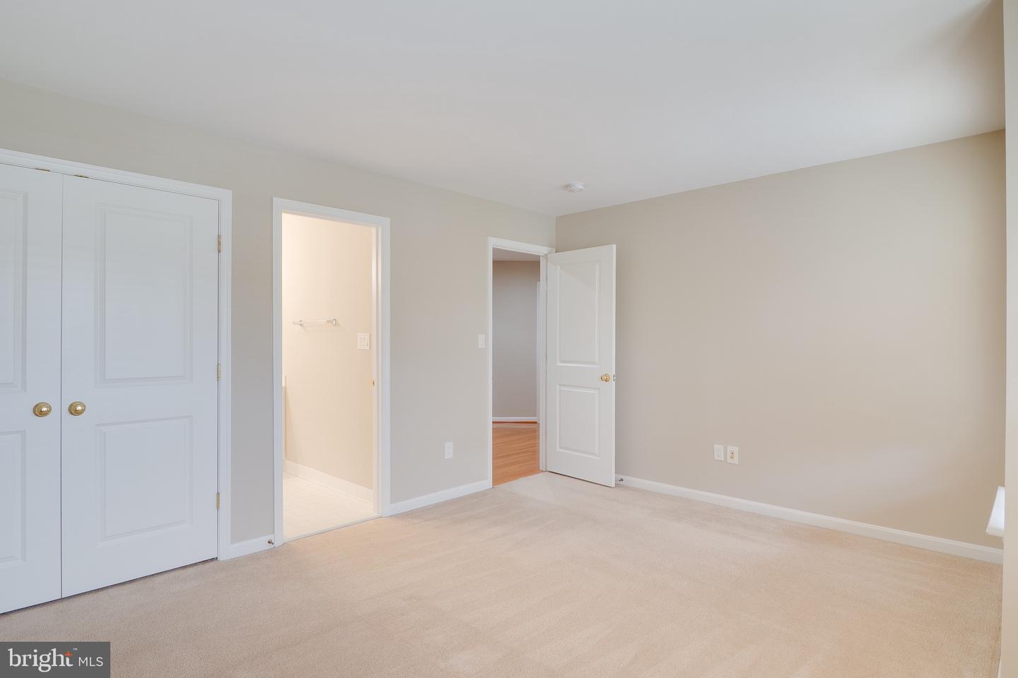 42718 Explorer Property Photo 24