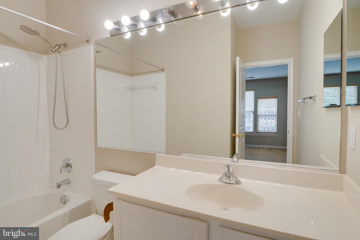42718 Explorer Property Photo 25