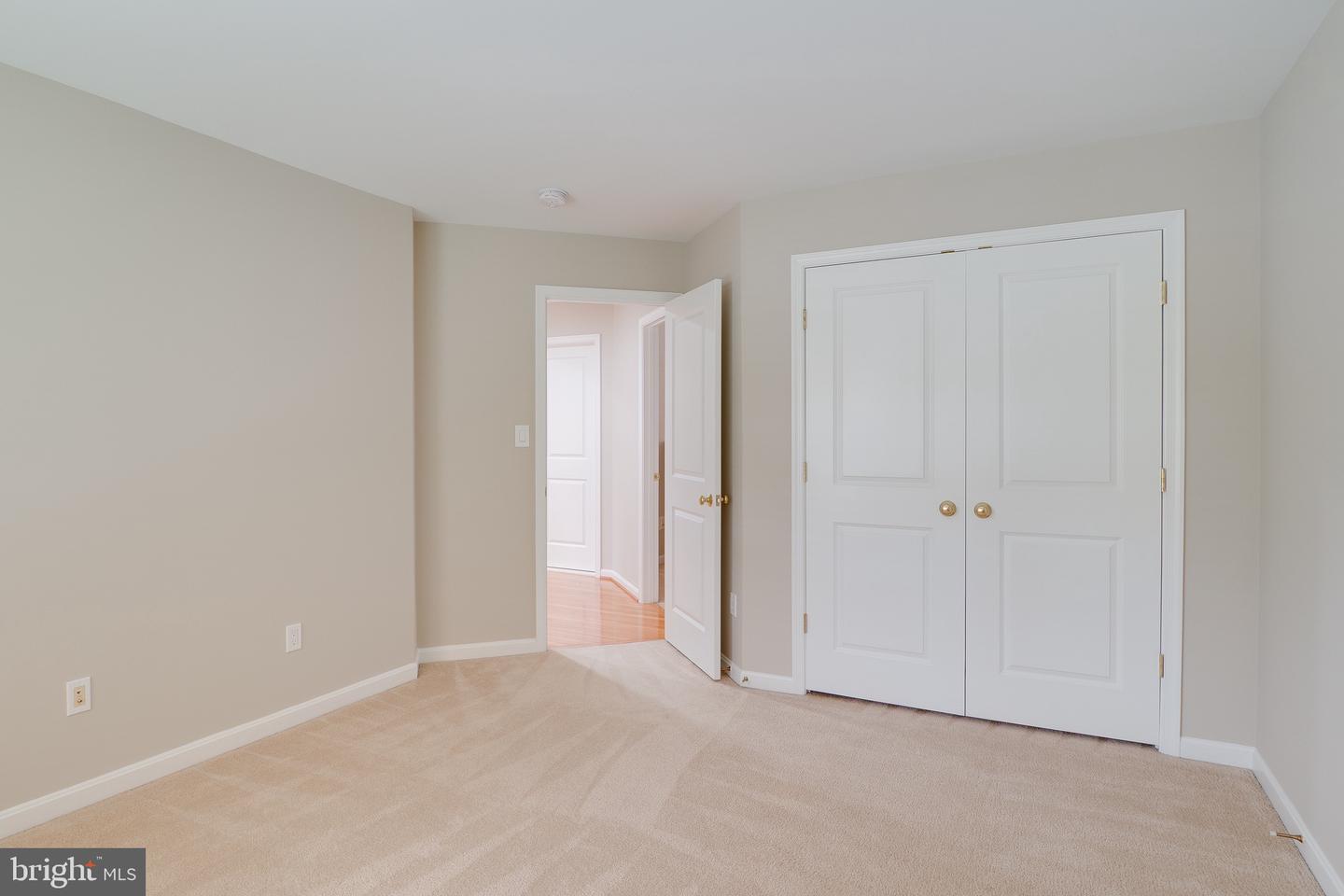 42718 Explorer Property Photo 28