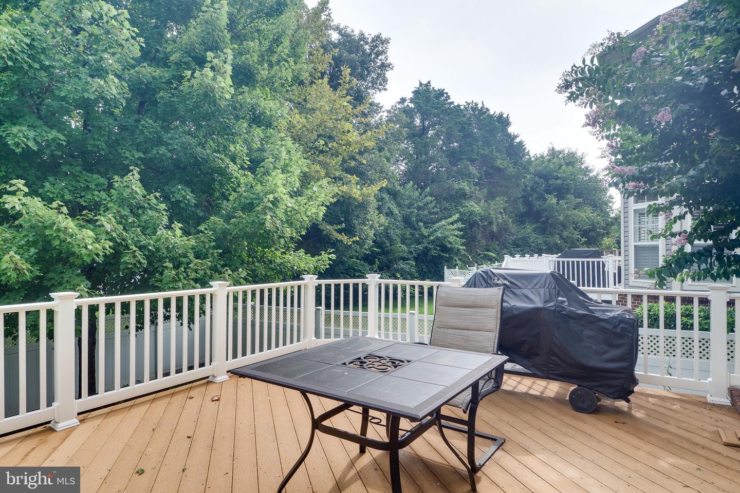 42718 Explorer Property Photo 38