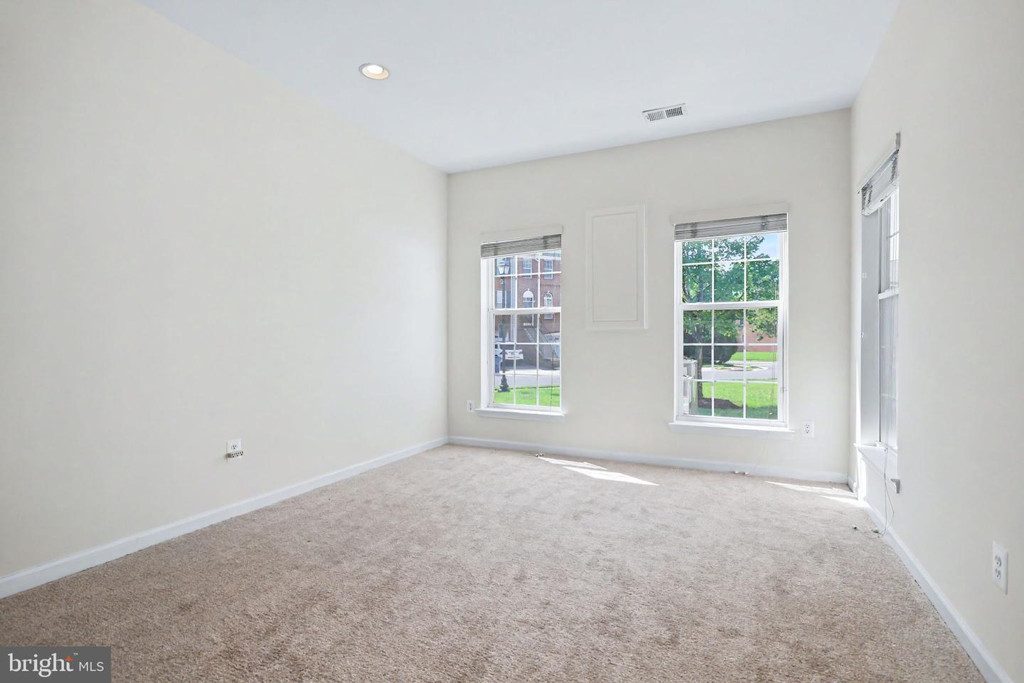 43411 Briar Creek Ter Property Photo 54