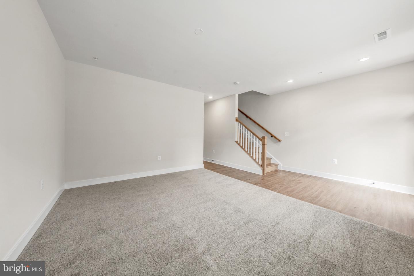 22812 Tawny Pine Sq Property Photo 4