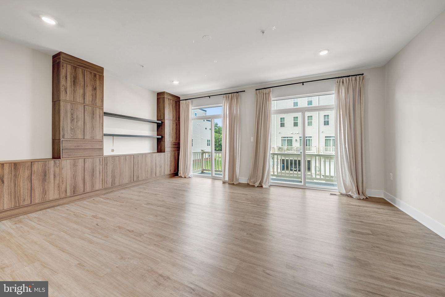 22812 Tawny Pine Sq Property Photo 7