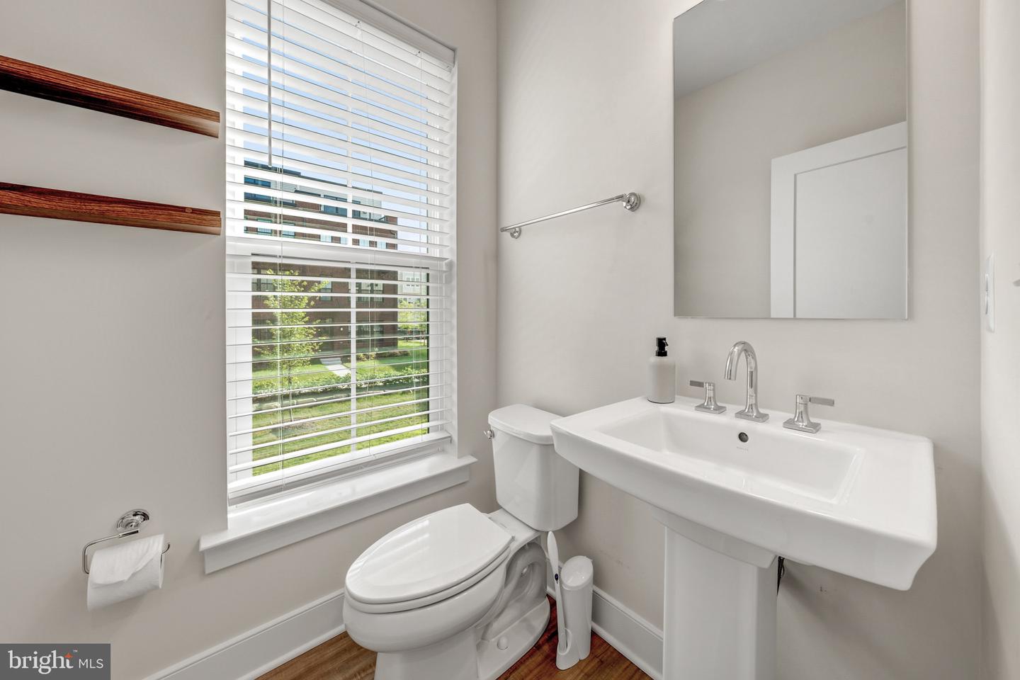 22812 Tawny Pine Sq Property Photo 18