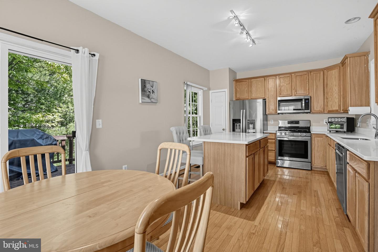 43100 Sherbrooke Ter Property Photo 7