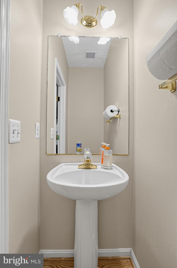 43100 Sherbrooke Ter Property Photo 11