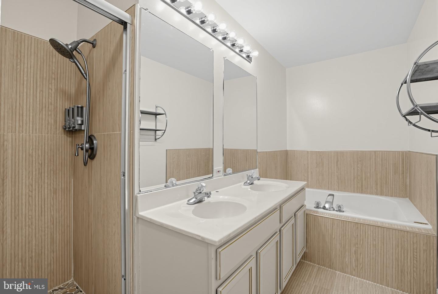 43100 Sherbrooke Ter Property Photo 14