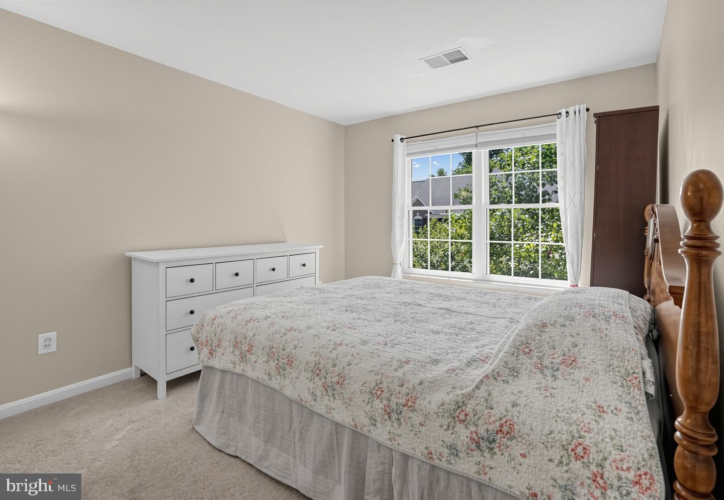 43100 Sherbrooke Ter Property Photo 16