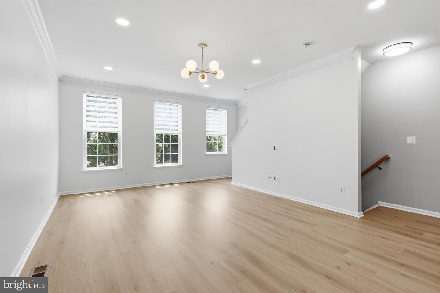 42886 Pamplin Ter Property Photo 9