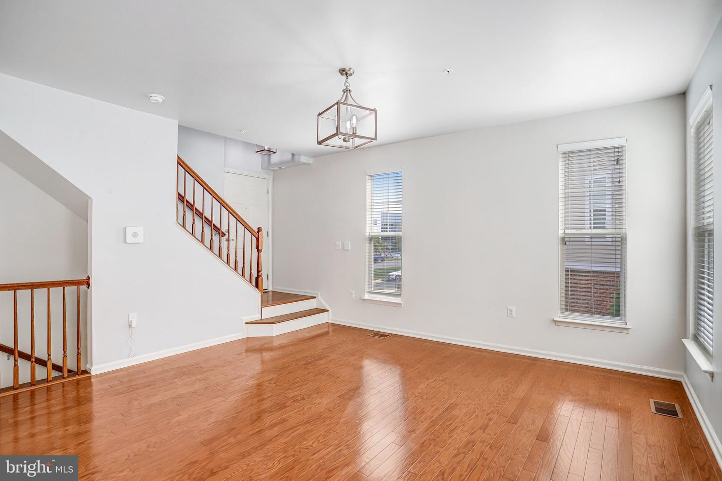 42203 Shorecrest Ter Property Photo 5