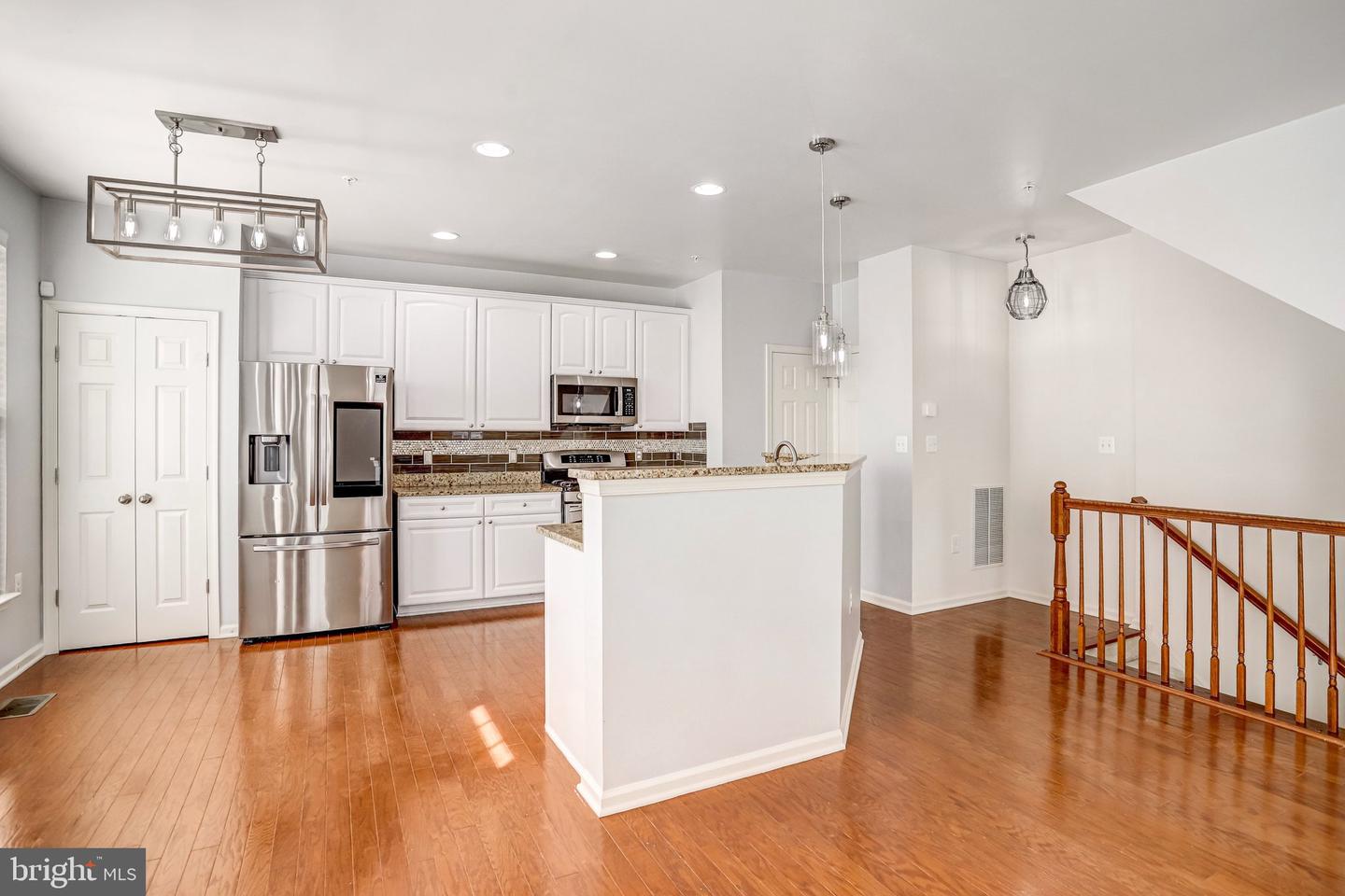 42203 Shorecrest Ter Property Photo 8