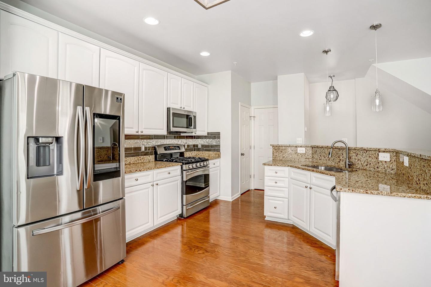 42203 Shorecrest Ter Property Photo 9