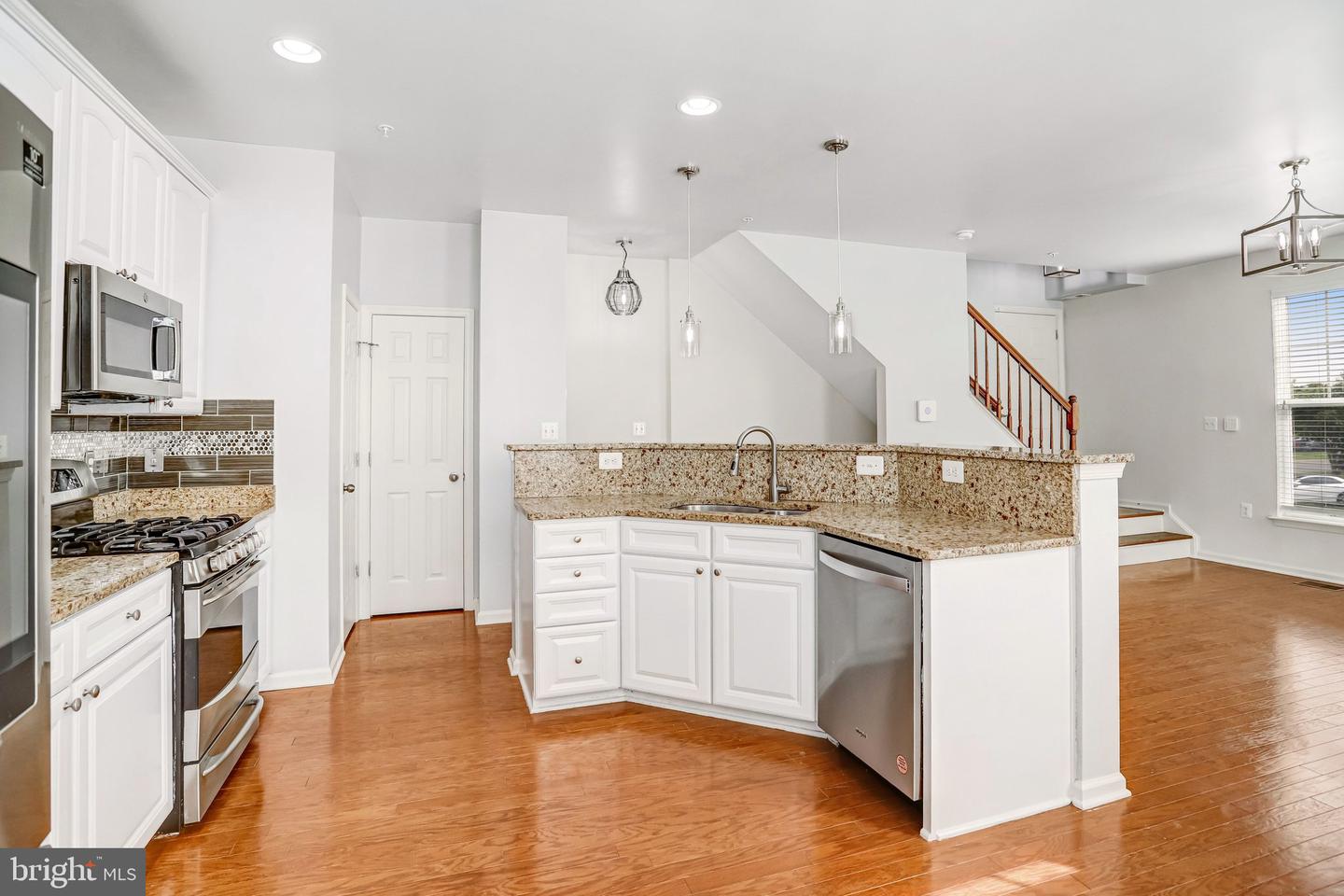 42203 Shorecrest Ter Property Photo 10