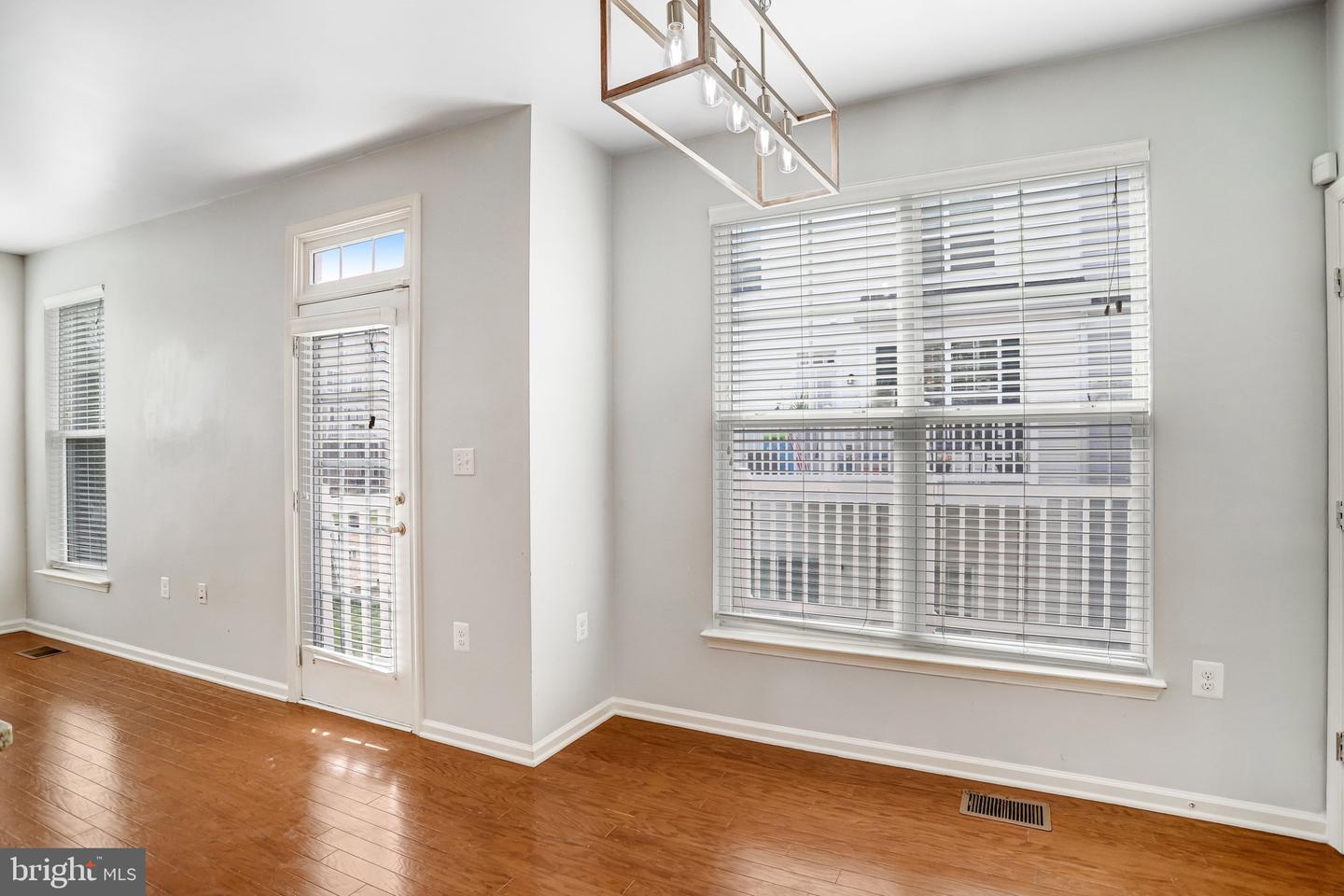 42203 Shorecrest Ter Property Photo 13
