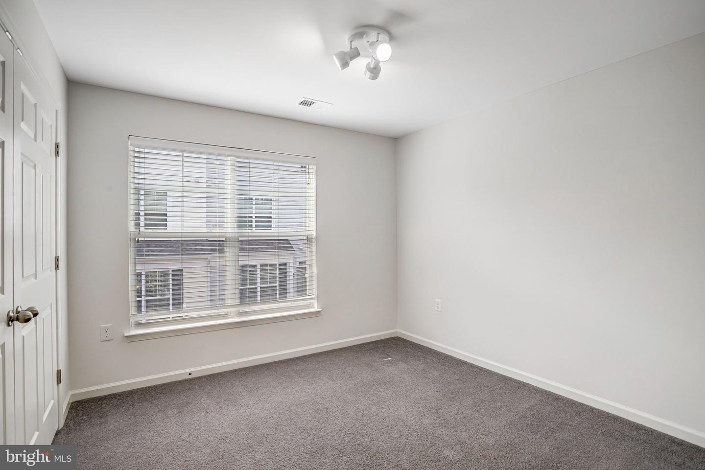 42203 Shorecrest Ter Property Photo 27