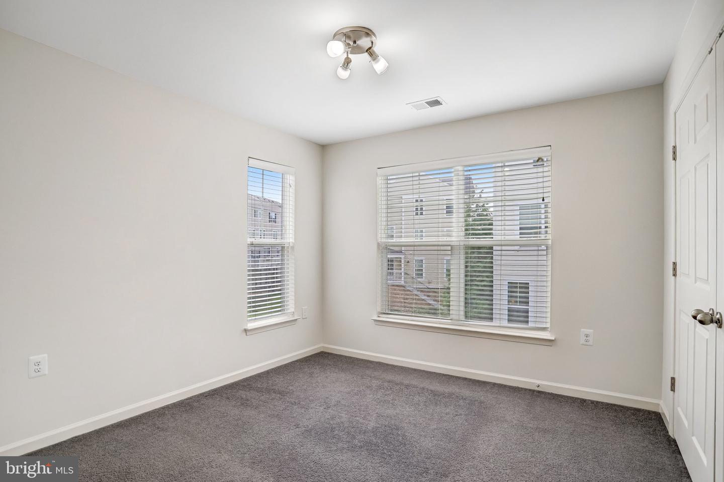 42203 Shorecrest Ter Property Photo 33