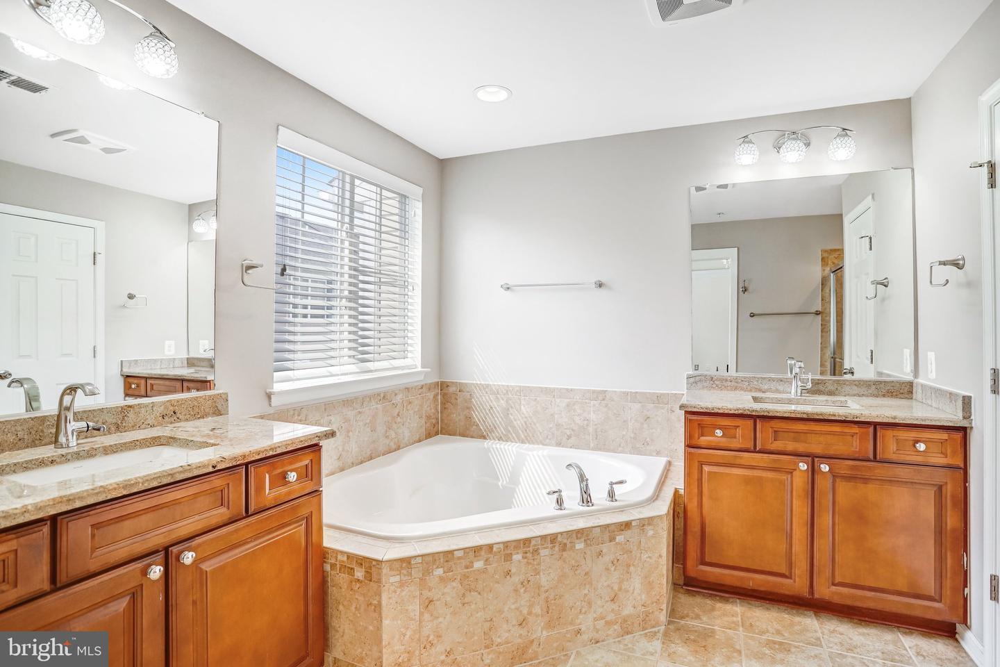 42203 Shorecrest Ter Property Photo 42