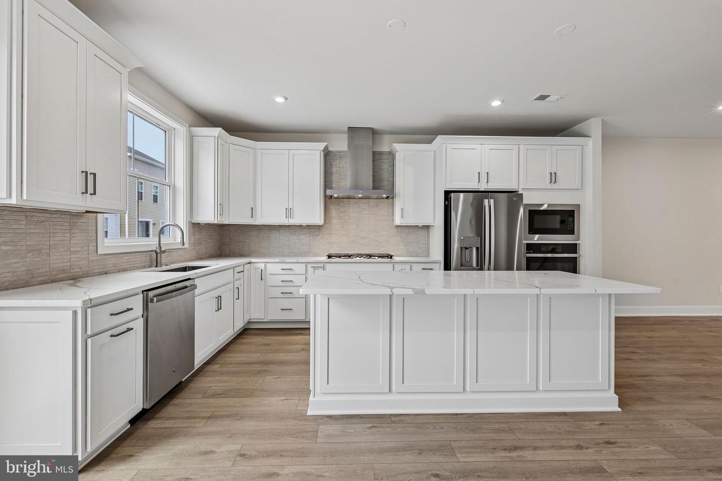 42198 Shining Star Sq #homesite 4534 Property Photo 3